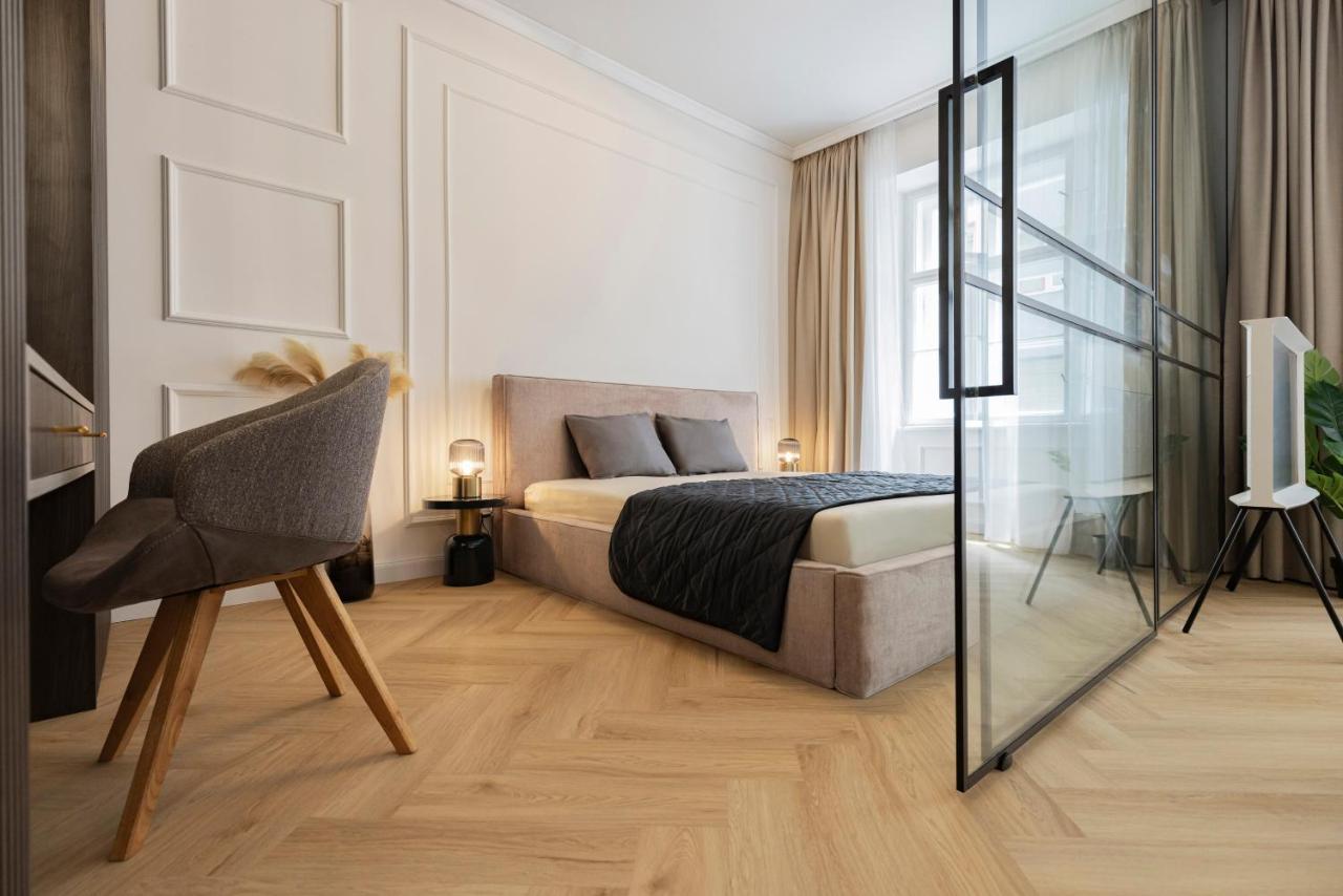 Geneve - Old Town Apartment Братислава Екстер'єр фото