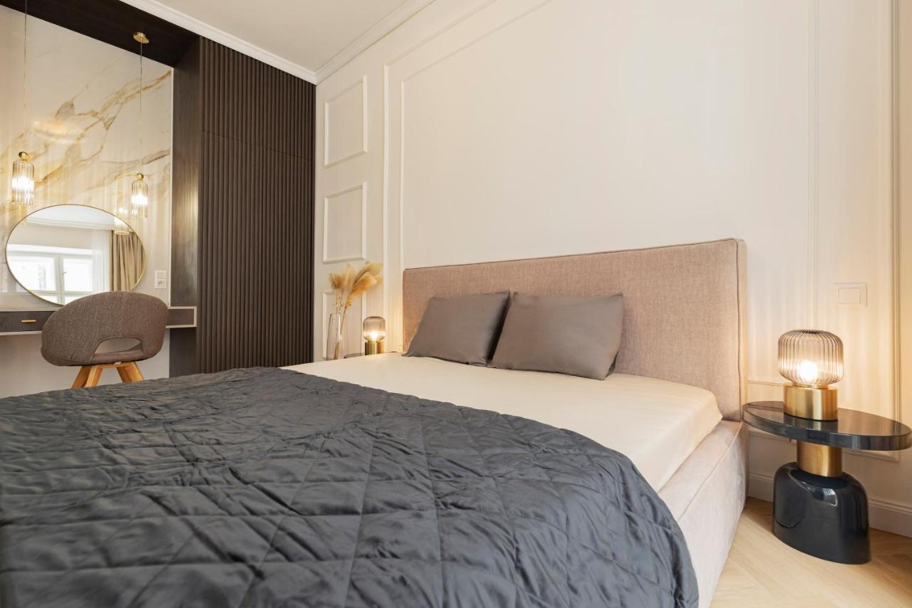 Geneve - Old Town Apartment Братислава Екстер'єр фото